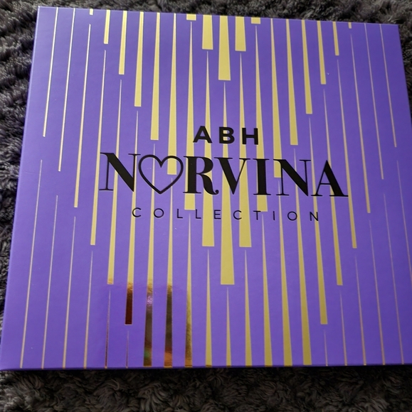ABH Norvina Pallete - Picture 1 of 2